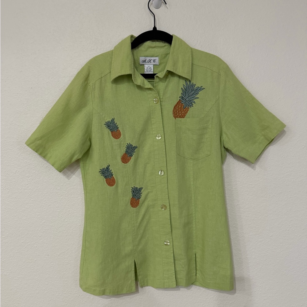 Women’s Light Green Pineapple Embroidered Short Sleeve Shirt